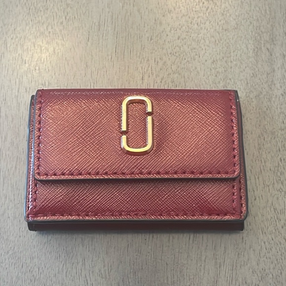 Marc Jacobs Handbags - Marc Jacobs Trifold Compact Wallet